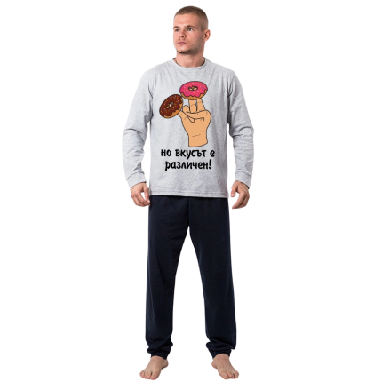 mujka-pijama-no-vkusut-e-razlichen-cooltee