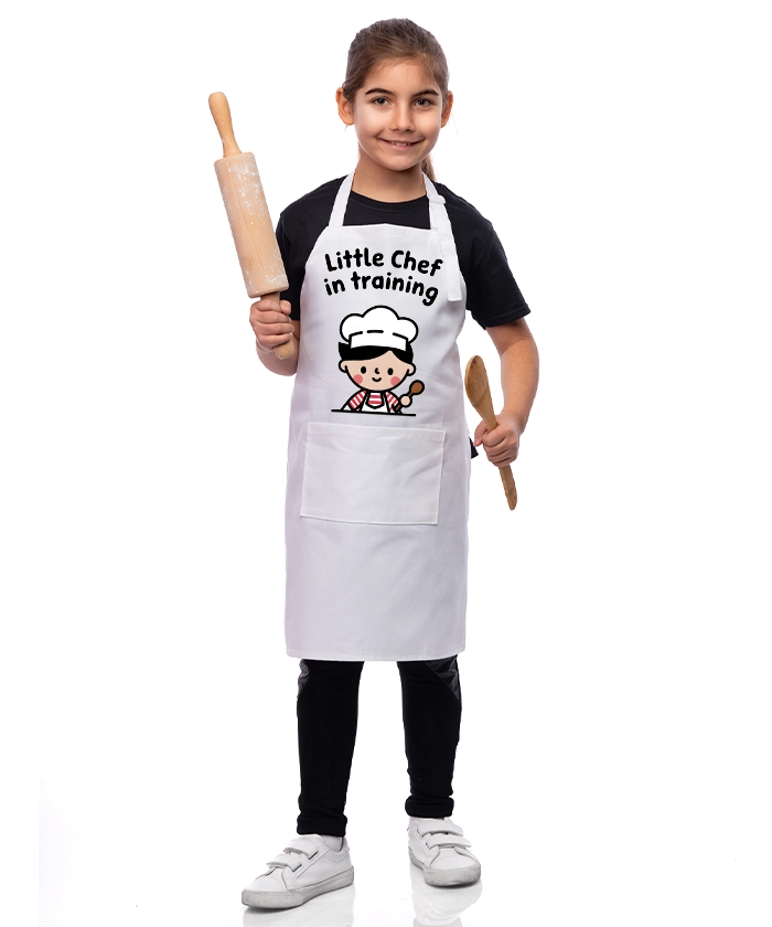 bqla-detska-gotvarska-prestilka-little-chef-in-training-3-cooltee