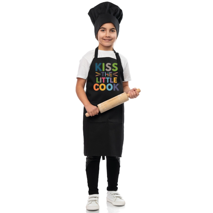 cherna-detska-gotvarska-prestilka-kiss-the-little-cook-cooltee