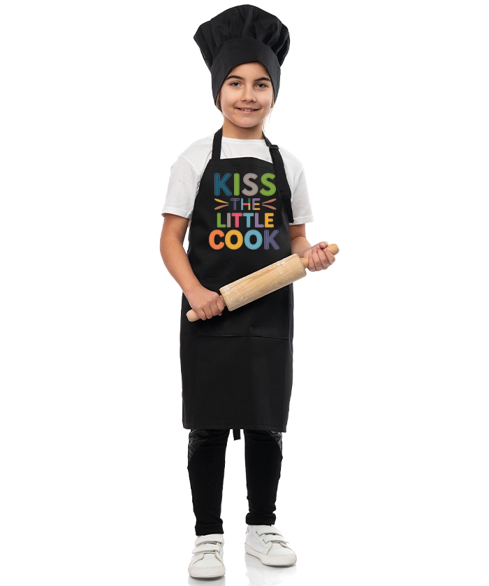 cherna-detska-gotvarska-prestilka-kiss-the-little-cook-cooltee